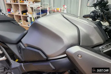 동탄 바이크랩핑 혼다 CB650R 브러쉬드 티타늄 부분랩핑 / 화성시 동탄 반송동