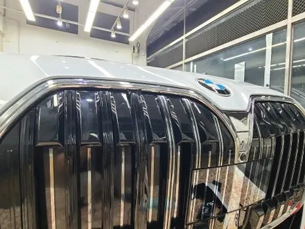 동탄 랩핑, 크롬죽이기 시공 아직도 망설이고 계신가요? 고광택 필름이 정답일 텐데요. / 화성시 동탄 반송동