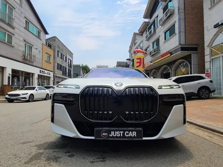 동탄 랩핑, 크롬죽이기 시공 아직도 망설이고 계신가요? 고광택 필름이 정답일 텐데요. / 화성시 동탄 반송동