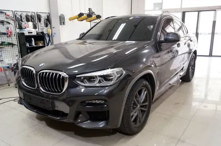 BMW X4 / M 스포츠 X / 은색 몰딩 부분 랩핑으로 죽이기(휀더 가니쉬/디퓨저) / 대구 북구 검단동
