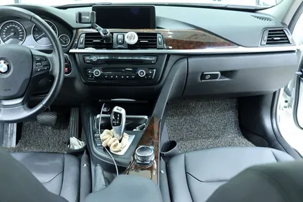 대구 실내랩핑 bmw f30 / 3시리즈 우드 트림 실내랩핑 / 매트릭스 블랙 / 카앤맨 / 대구 북구 검단동