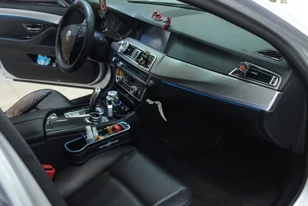 BMW F10 모니터 마감재 테두리 벗겨짐 랩핑 / 작업을 권하지 않는 작업 ㅎㅎ / 대구 북구 검단동