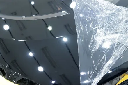 벨로스터 본넷 부분 포인트 랩핑(블랙 유광) 시공 / 대구 카앤맨 / 대구 북구 검단동