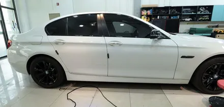 자동차 크롬백화 랩핑지로 크롬딜리트 작업으로 해결해 보자 BMW F10 / 대구 북구 검단동
