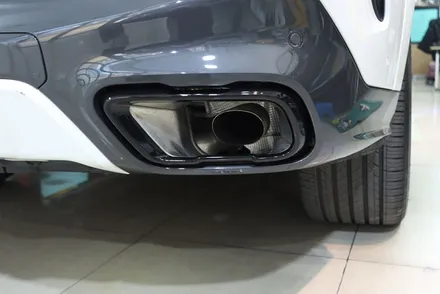 BMW X6 (G06) 리어 스포일러 / 머플러 팁 부분 랩핑 시공 / 대구 카앤맨 / 대구 북구 검단동