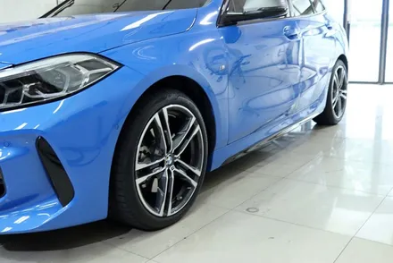 대구 bmw 1시리즈 f40 사이드 스커트 포인트 랩핑 / 카앤맨 / 대구 북구 검단동