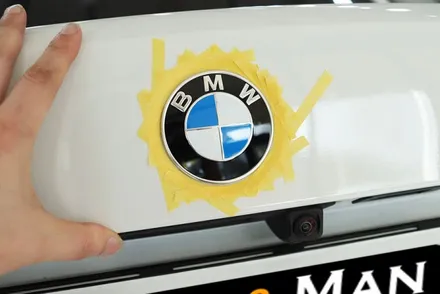 BMW G20 3시리즈 / 사이드데칼 시공/ 50주년 엠블럼 / 휠 캡 교체 작업 / 대구 카앤맨 / 대구 북구 검단동