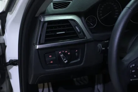 대구 자동차 실내랩핑 / BMW 3시리즈 (F30) 티타늄 브러쉬 / 카앤맨 / 대구 북구 검단동