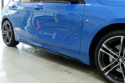 대구 bmw 1시리즈 f40 사이드 스커트 포인트 랩핑 / 카앤맨 / 대구 북구 검단동