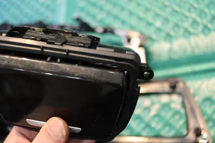 BMW 5시리즈 / F10 실내랩핑 (티타늄 브러시) 시공 / 대구 카앤맨 / 대구 북구 검단동