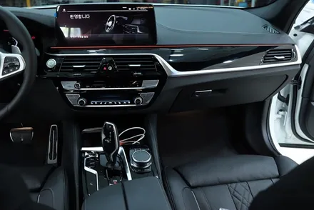 자동차 실내랩핑 / bmw g30 매트릭스 블랙 / 대구 카앤맨 / 대구 북구 검단동