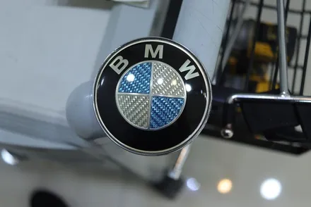 자동차 엠블럼 제거하기 / BMW F10 / 대구 북구 검단동