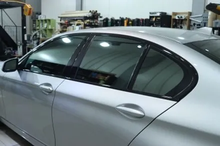 BMW F10 / 5시리즈 실내랩핑 (블랙 브러시) 시공 / 대구 카앤맨 / 대구 북구 검단동
