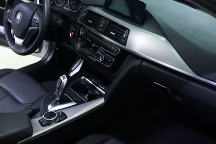 대구 자동차 실내랩핑 / BMW 3시리즈 (F30) 티타늄 브러쉬 / 카앤맨 / 대구 북구 검단동