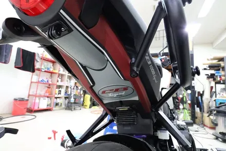 혼다 CB1000R 연료탱크 무광 ppf 시공 / 대구 카앤맨 / 대구 북구 검단동