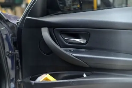 자동차 실내랩핑 / BMW F30 3시리즈 / 매트릭스 블랙 시공 / 대구 카앤맨 / 대구 북구 검단동