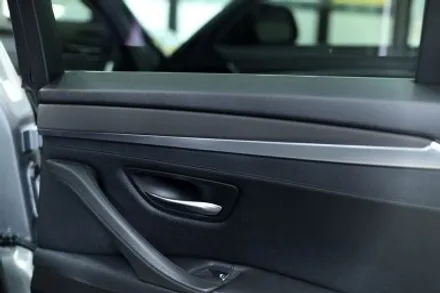 BMW 5시리즈 / F10 실내랩핑 매트릭스 블랙 시공 / 대구 카앤맨 / 대구 북구 검단동