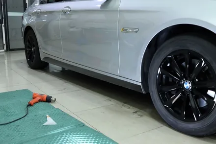 bmw f10 실내랩핑 / 사이드 데칼 시공 / 대구 카앤맨 / 대구 북구 검단동