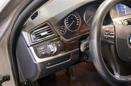 BMW F10 실내랩핑 블랙 카본 시공 대구 / 카앤맨 / 대구 북구 검단동