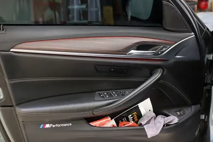 BMW 실내랩핑 g30/ 5시리즈 블랙 카본 시공 / 대구 카앤맨 / 대구 북구 검단동
