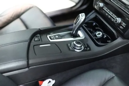 BMW 5시리즈 / F10 실내랩핑 매트릭스 블랙 시공 / 대구 카앤맨 / 대구 북구 검단동