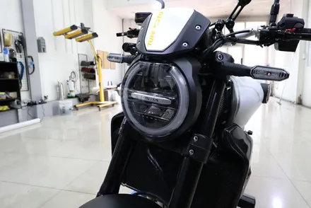 혼다 CB1000R 연료탱크 무광 ppf 시공 / 대구 카앤맨 / 대구 북구 검단동