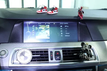 BMW F10 모니터 마감재 테두리 벗겨짐 랩핑 / 작업을 권하지 않는 작업 ㅎㅎ / 대구 북구 검단동