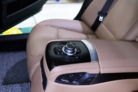 bmw 7시리즈 (F02) 실내랩핑 (블랙 브러쉬) 시공 대구 / 카앤맨 / 대구 북구 검단동