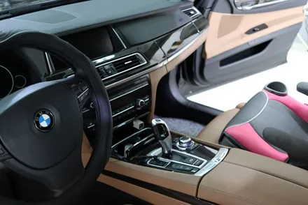 bmw 7시리즈 (F02) 실내랩핑 (블랙 브러쉬) 시공 대구 / 카앤맨 / 대구 북구 검단동