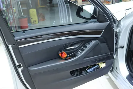 bmw 실내랩핑 / f10 5시리즈 / 매트릭스 블랙 /대구 카앤맨 / 대구 북구 검단동