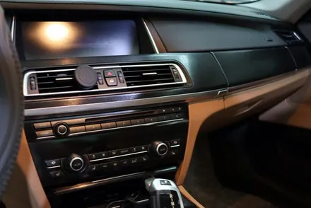 bmw 7시리즈 (F02) 실내랩핑 (블랙 브러쉬) 시공 대구 / 카앤맨 / 대구 북구 검단동