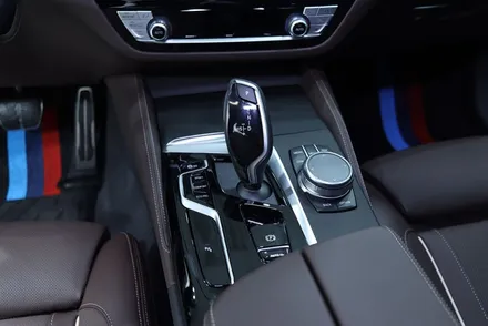 대구 bmw g30 5시리즈 실내랩핑 / 매트릭스 블랙 / 카앤맨 / 대구 북구 검단동