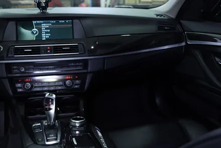 bmw f10 실내랩핑 / 사이드 데칼 시공 / 대구 카앤맨 / 대구 북구 검단동