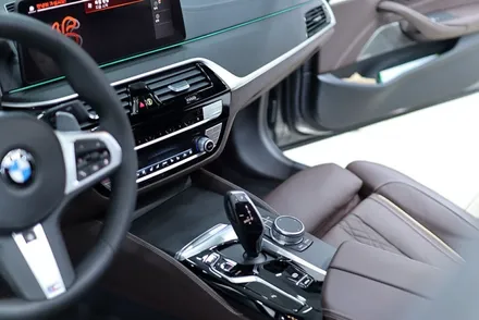대구 bmw g30 5시리즈 실내랩핑 / 매트릭스 블랙 / 카앤맨 / 대구 북구 검단동