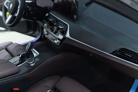 대구 bmw g30 5시리즈 실내랩핑 / 매트릭스 블랙 / 카앤맨 / 대구 북구 검단동