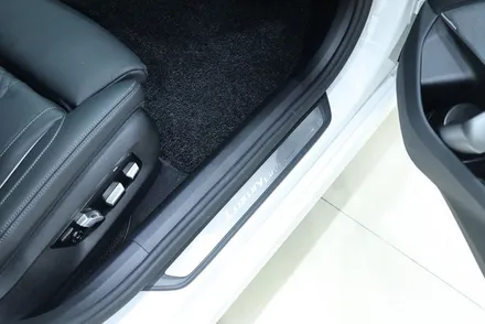 대구 ppf 생활보호 필름 / 도어스텝 카본 랩핑 시공 / BMW 6GT / 카앤맨 / 대구 북구 검단동