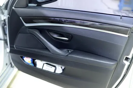 대구 실내랩핑 bmw f10 4d 리얼 카본 / 카앤맨 / 대구 북구 검단동