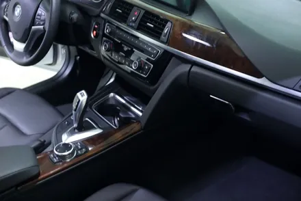 대구 자동차 실내랩핑 / BMW 3시리즈 (F30) 티타늄 브러쉬 / 카앤맨 / 대구 북구 검단동