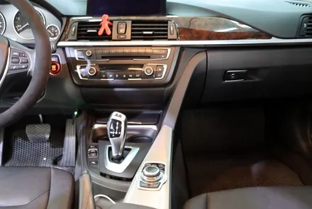 bmw 3시리즈 (F30) 자동차 실내 랩핑 (리얼 카본) 대구 / 카앤맨 / 대구 북구 검단동