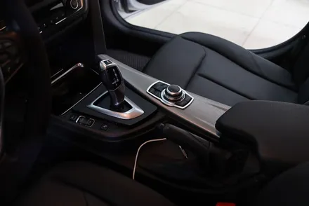 bmw 3시리즈 (F30) 자동차 실내 랩핑 (리얼 카본) 대구 / 카앤맨 / 대구 북구 검단동