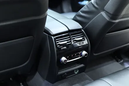 BMW G30 / 5시리즈 실내랩핑 / 블랙 카본 시공 / 대구 카앤맨 / 대구 북구 검단동