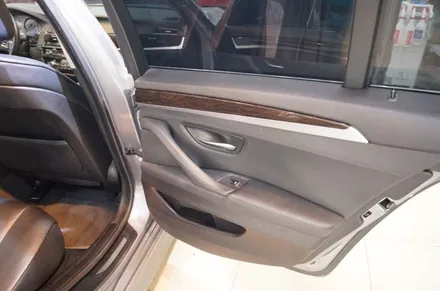 BMW F10 실내랩핑 블랙 카본 시공 대구 / 카앤맨 / 대구 북구 검단동