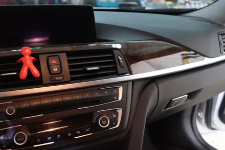 bmw 3시리즈 (F30) 자동차 실내 랩핑 (리얼 카본) 대구 / 카앤맨 / 대구 북구 검단동