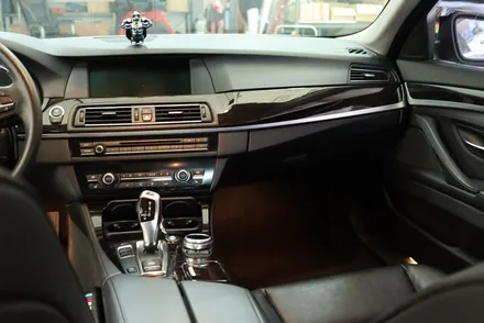 bmw f10 실내랩핑 / 사이드 데칼 시공 / 대구 카앤맨 / 대구 북구 검단동