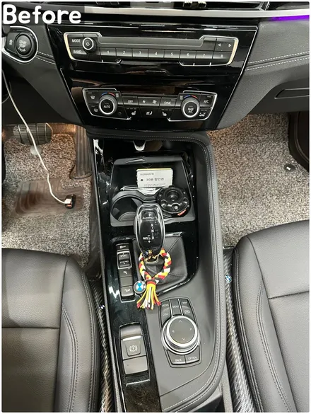 BMW X1 실내랩핑으로 하이그로시 기스 커버업! X1(F48) 카본랩핑 / 서울 동작구