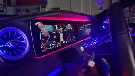 벤츠 E220d 4D 전동트위터 신형 송풍구엠비언트 와이드콕핏 상단 엠비언트 옵틱글래스 광각미러 / 성남 분당구 정자동