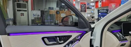 [분당벤츠전문점] 벤츠 S클래스 W223 S580 2022년식 독립적으로 사용하는 미디어장치(주행중 유튜브 넷플릭스 등등 시청됨) 부메스터 4D 전동트위터 교체 스타뷰S 탈거 주차 / 성남 분당구 정자동