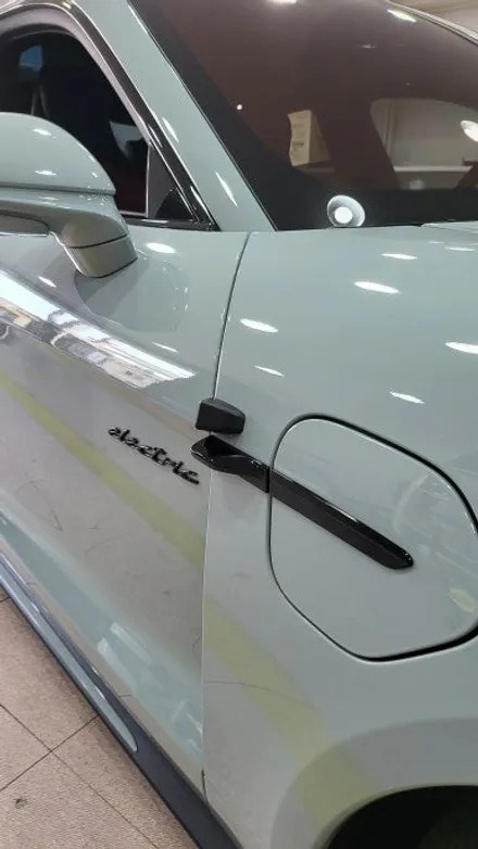 포르쉐 타이칸 블랙박스 전문 장착점 4채널 QXD mega2 커넥티드 에코파워팩 S20 LCD 가정용 충전기 / 성남 분당구 정자동