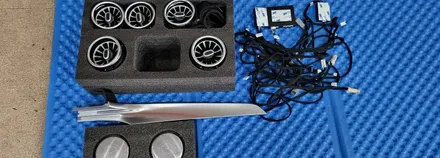 분당벤츠전문점 C200 쿠페 순정 64색 엠비언트 교체(광량업그레이드) 송풍구엠비언트교체 데쉬보드엠비언트교체 부메스터미드레인지 엠비언트교체 순정품 IWC AMG 시계교체 C205 / 성남 분당구 정자동