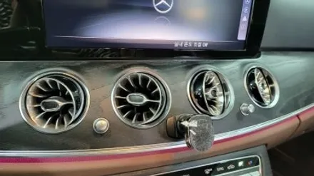 벤츠 E220d 중고차 전동트위터 모터 엠비언트 고장수리 및 순정 터빈 송풍구 공임 교체작업 / 성남 분당구 정자동